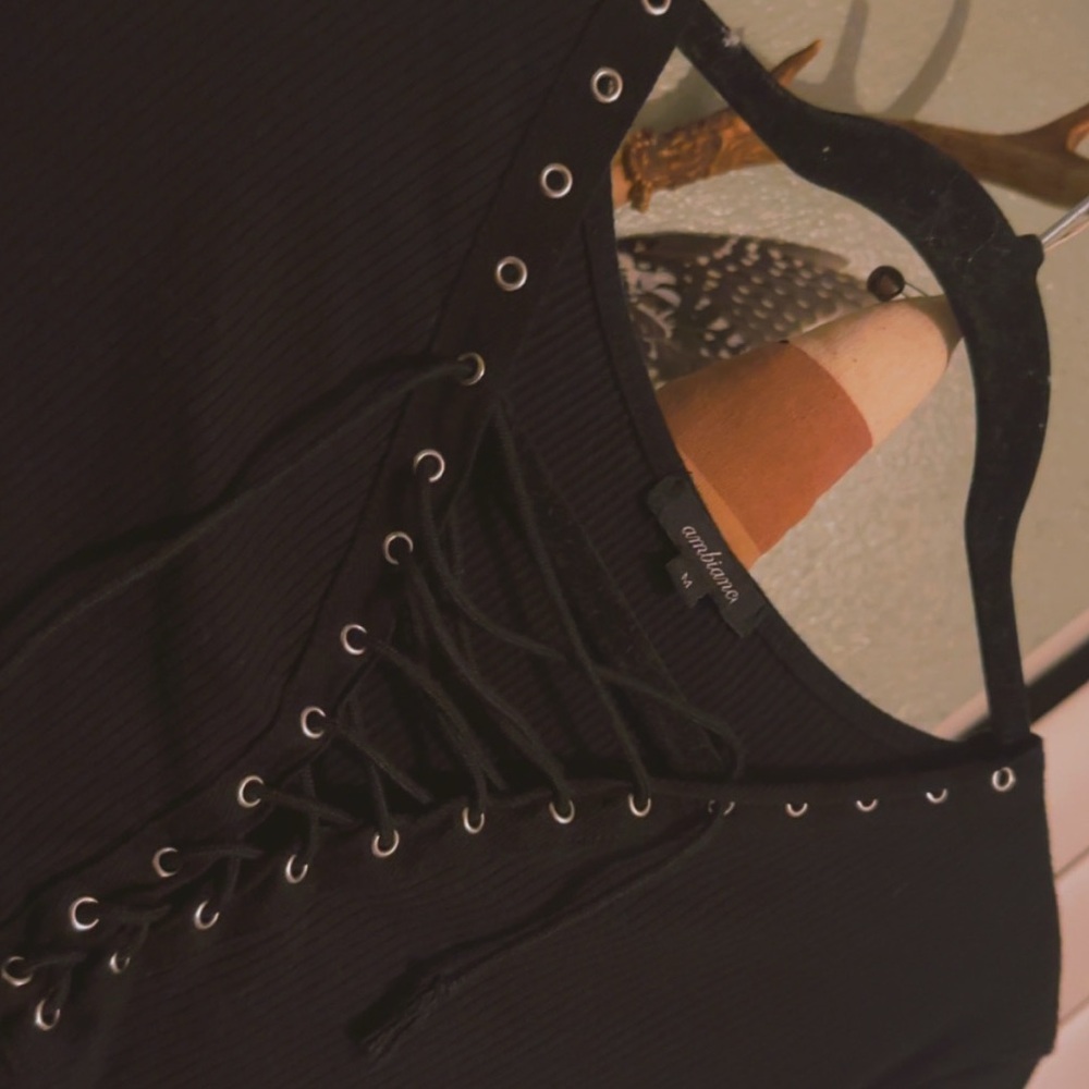 ⛓️𝙰𝚕𝚝 𝙻𝚊𝚌𝚎 𝚄𝚙 𝚁𝚒𝚋𝚋𝚎𝚍 𝚃𝚘𝚙 ⛓️ - Picture 3 of 4